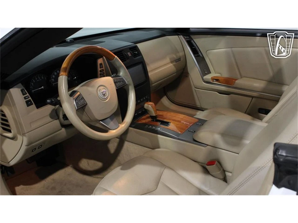 2008 Cadillac XLR - Image 13 of 31