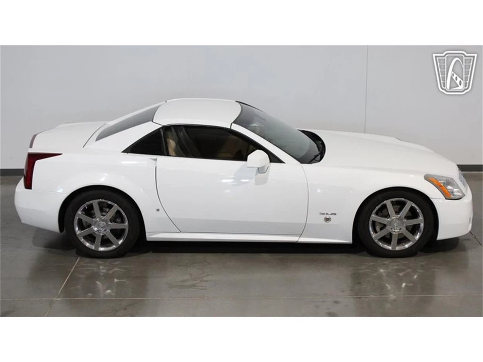 2008 Cadillac XLR - Image 18 of 31