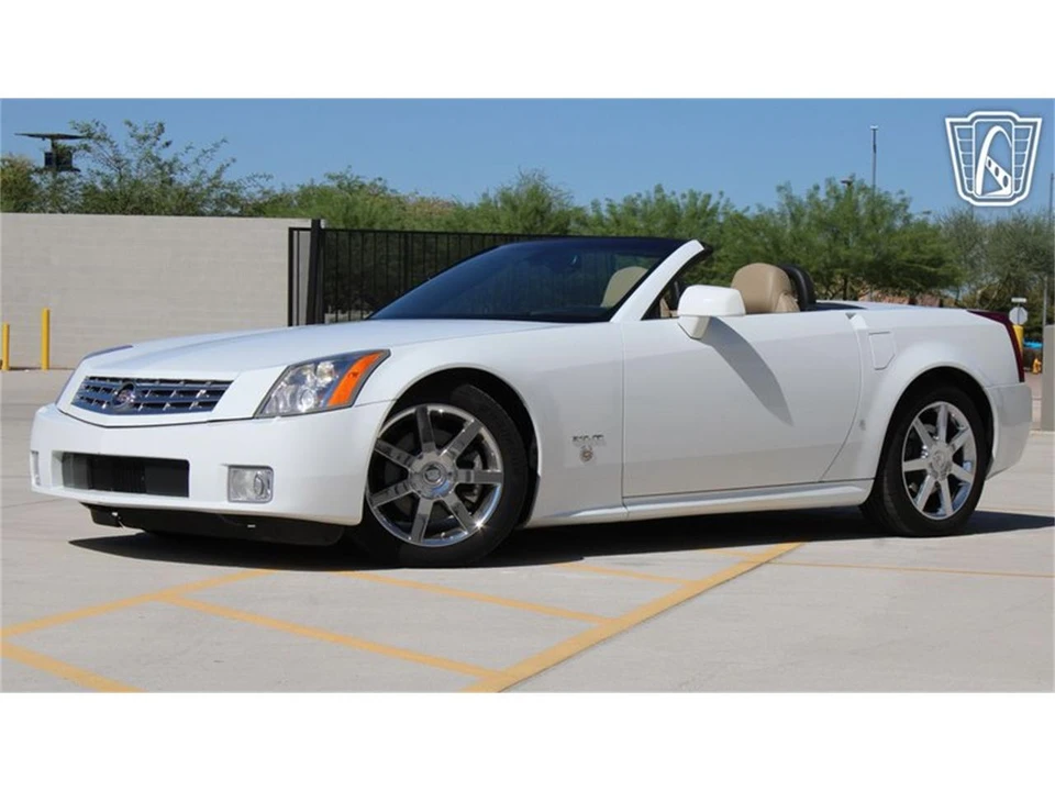 2008 Cadillac XLR - Image 4 of 31