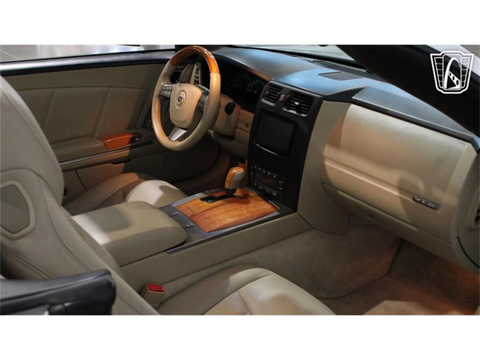 2008 Cadillac XLR - Image 14 of 31
