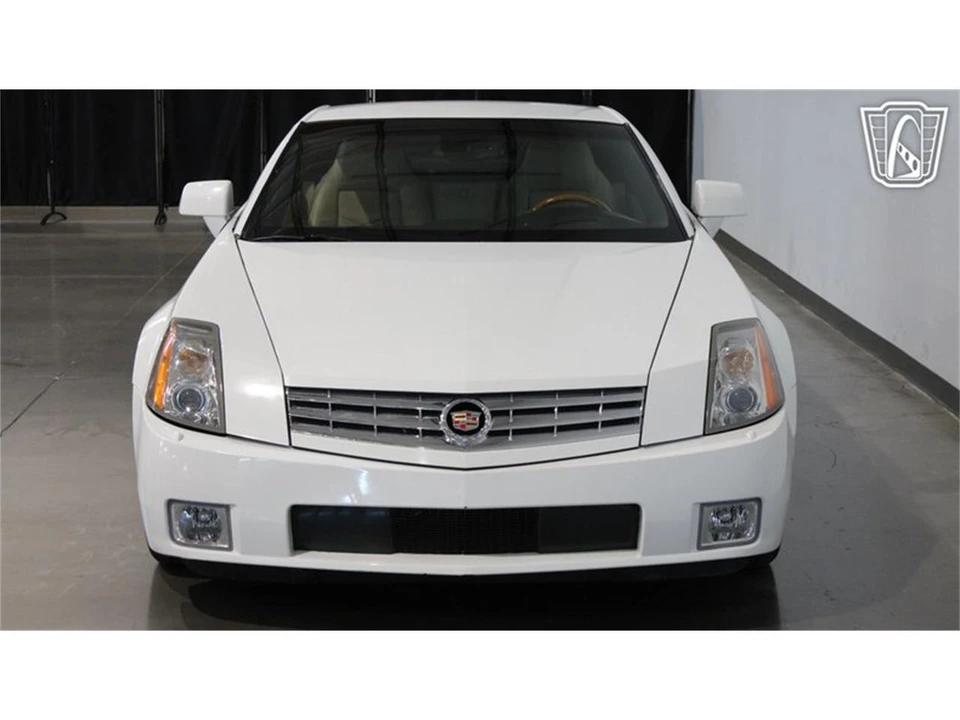 2008 Cadillac XLR - Image 24 of 31
