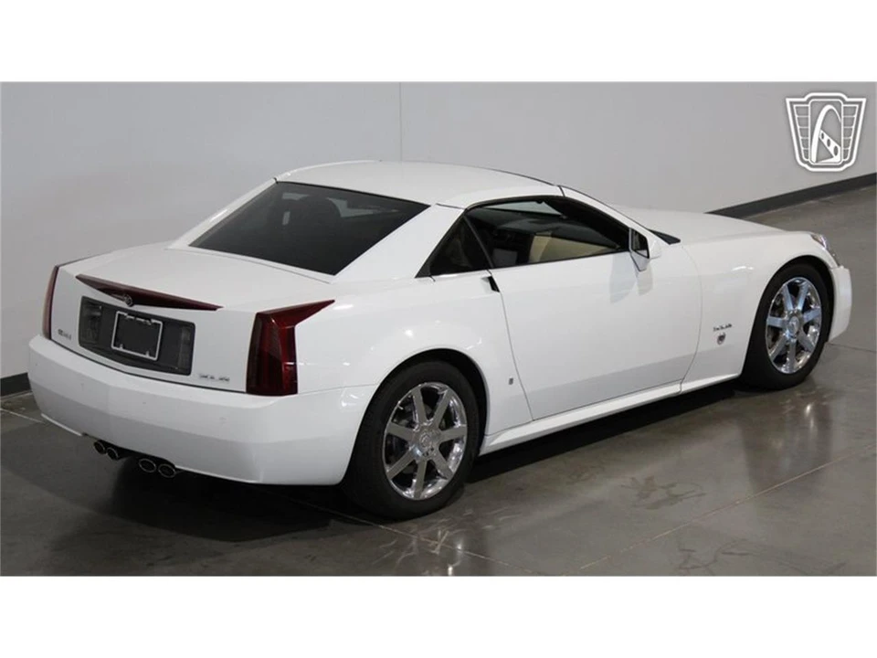 2008 Cadillac XLR - Image 19 of 31