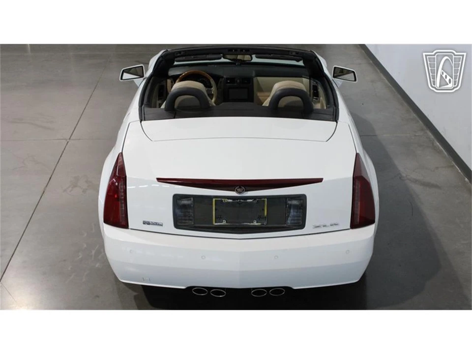 2008 Cadillac XLR - Image 20 of 31
