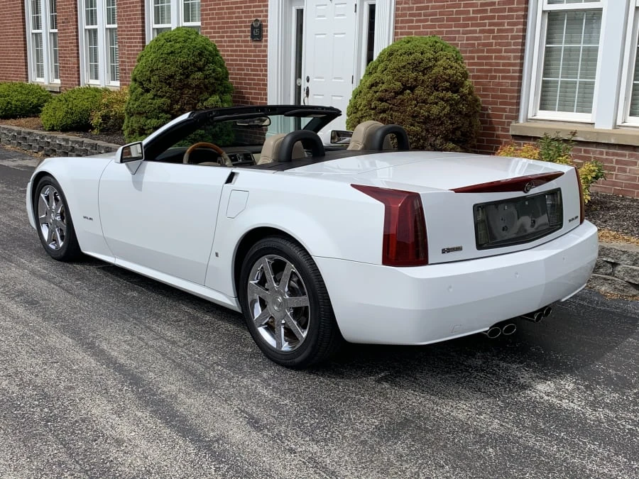 2008 Cadillac XLR - Image 3 of 10