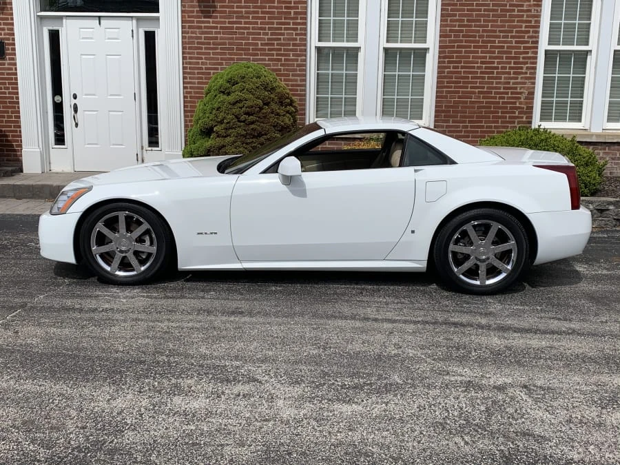 2008 Cadillac XLR - Image 9 of 10
