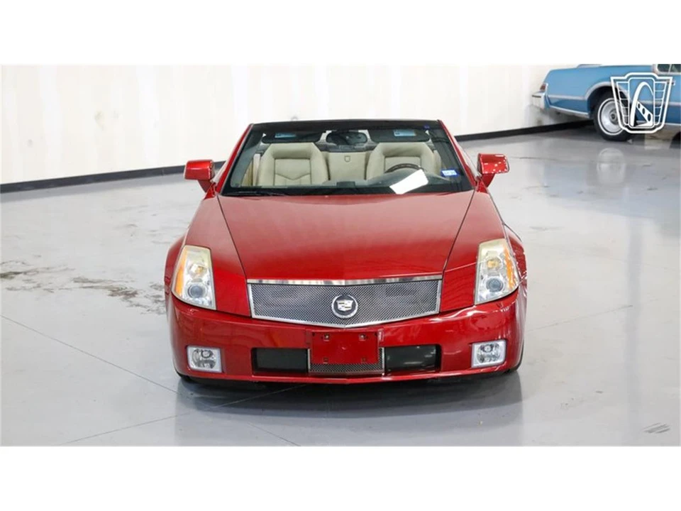 2008 Cadillac XLR - Image 3 of 31