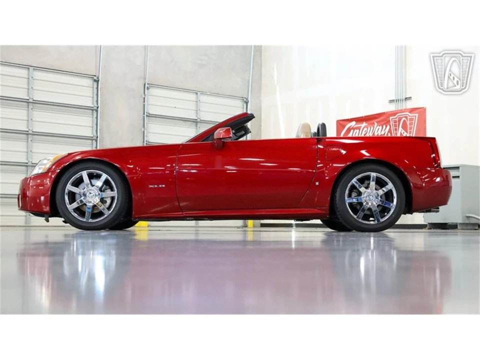 2008 Cadillac XLR - Image 4 of 31
