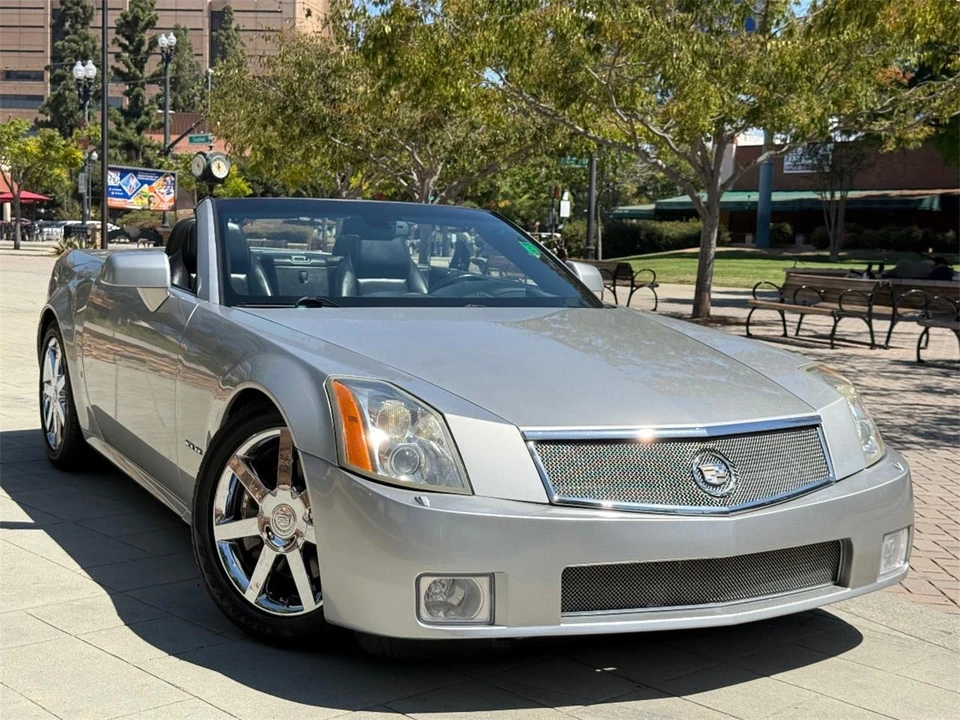 2008 Cadillac XLR - Image 3 of 25