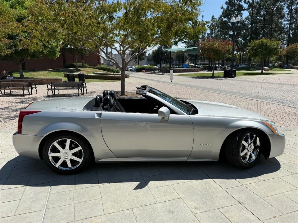 2008 Cadillac XLR - Image 12 of 25