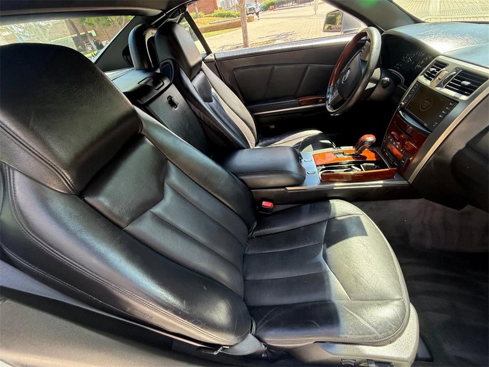 2008 Cadillac XLR - Image 18 of 25