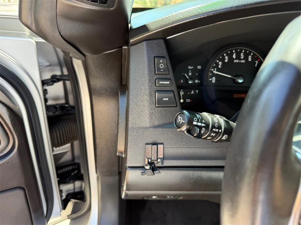 2008 Cadillac XLR - Image 19 of 25