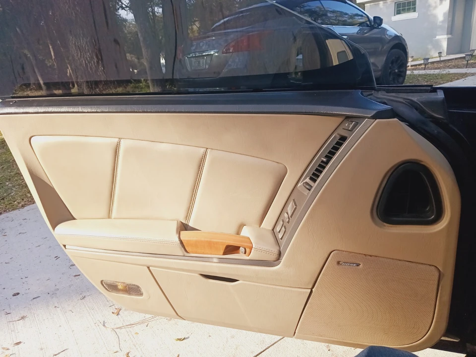 2008 Cadillac XLR - Image 11 of 13