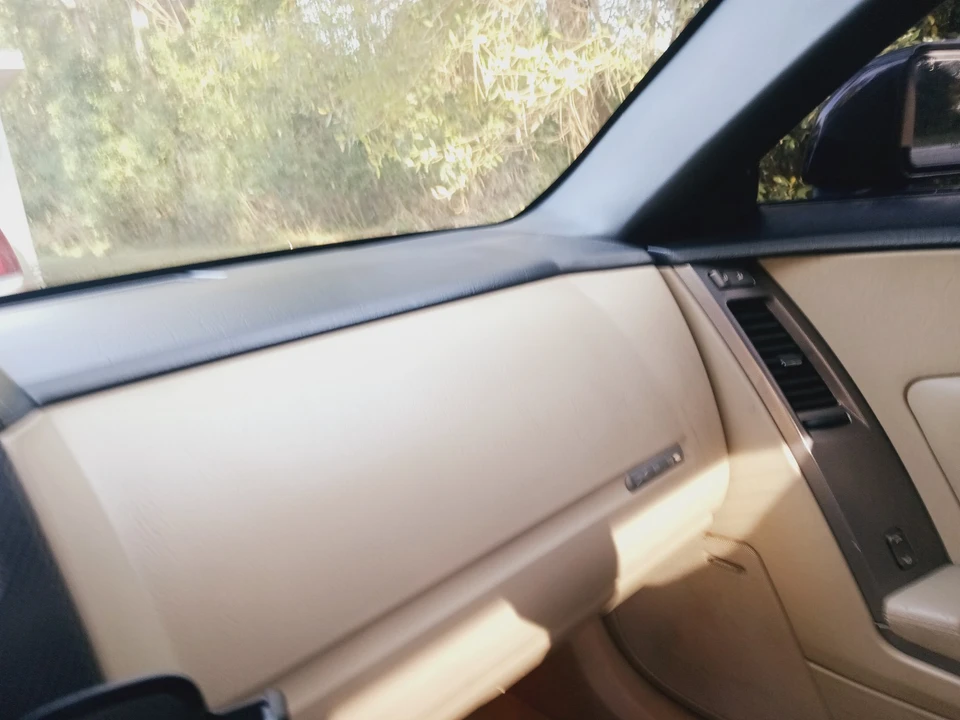 2008 Cadillac XLR - Image 9 of 13