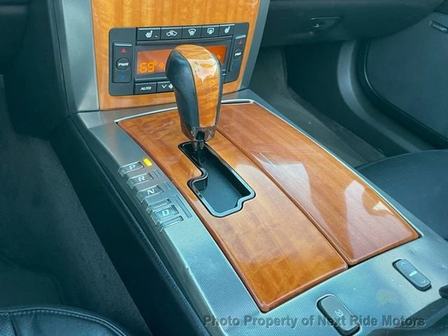 2008 Cadillac XLR - Image 19 of 30