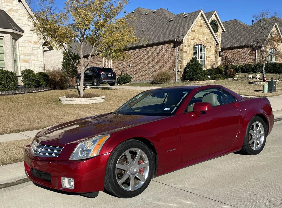 2008 Cadillac XLR - Image 3 of 31