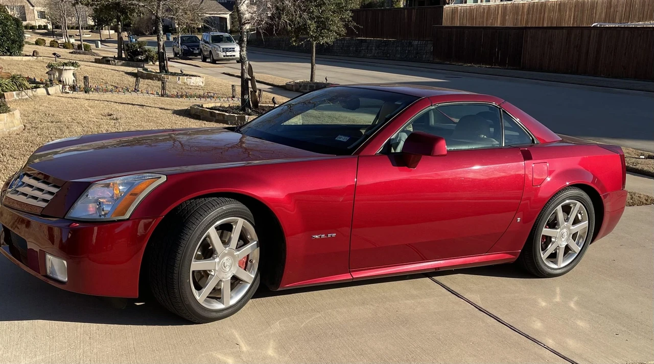 2008 Cadillac XLR - Image 5 of 31