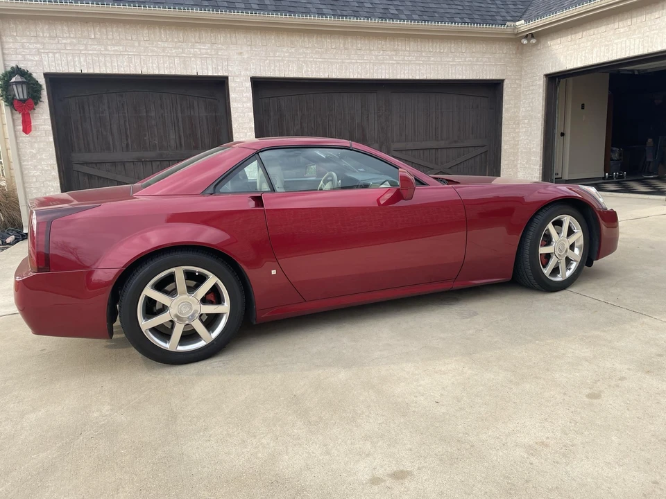 2008 Cadillac XLR - Image 17 of 31