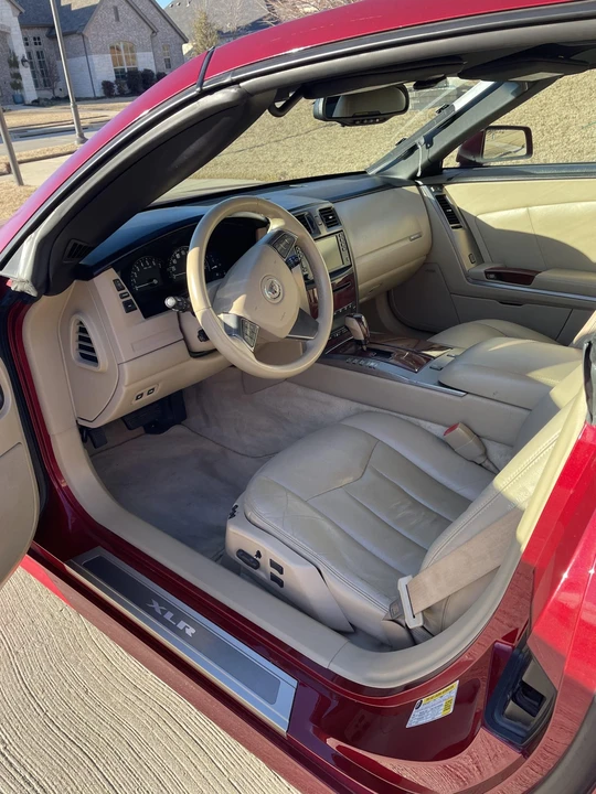 2008 Cadillac XLR - Image 29 of 31