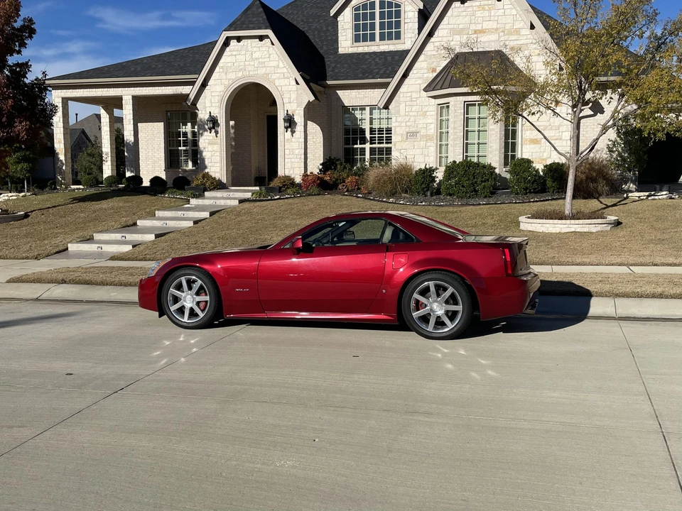 2008 Cadillac XLR - Image 10 of 31