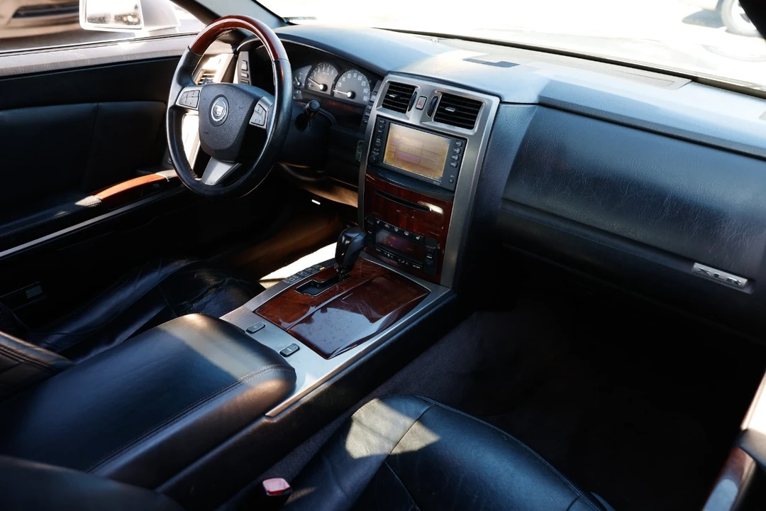 2008 Cadillac XLR - Image 8 of 12