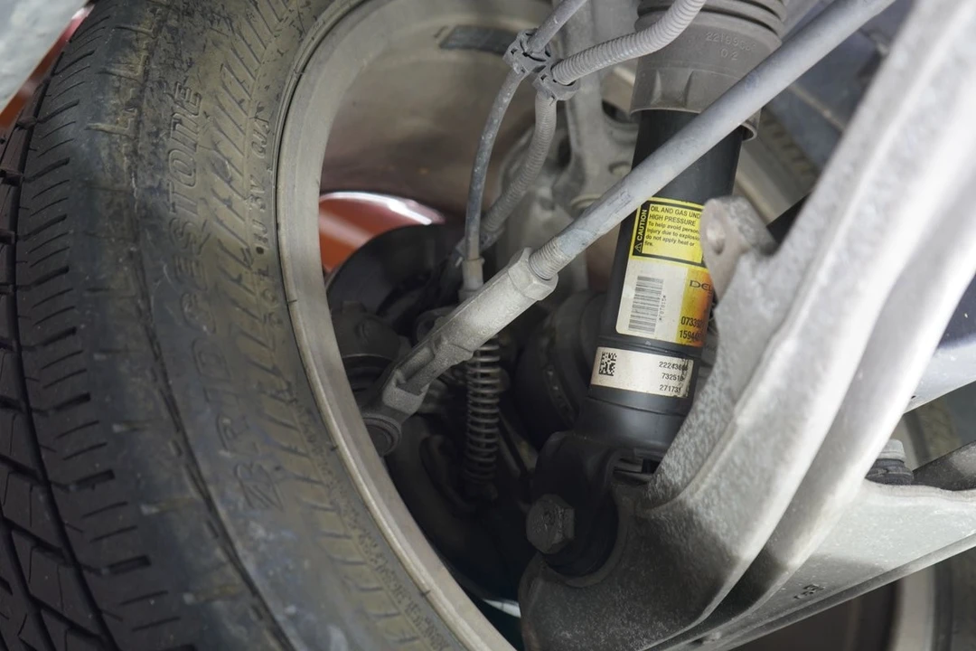 2008 Cadillac XLR - Image 30 of 31