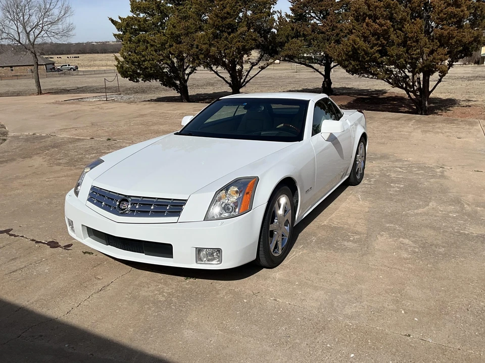 2008 Cadillac XLR - Image 11 of 31