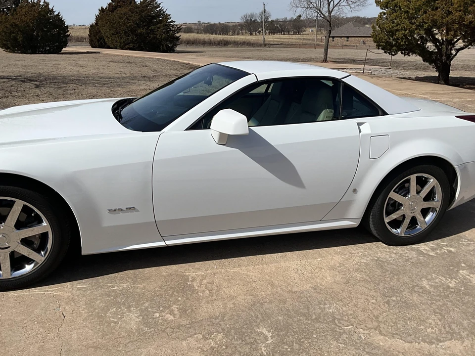 2008 Cadillac XLR - Image 25 of 31