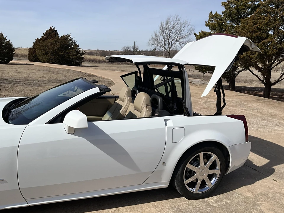2008 Cadillac XLR - Image 31 of 31