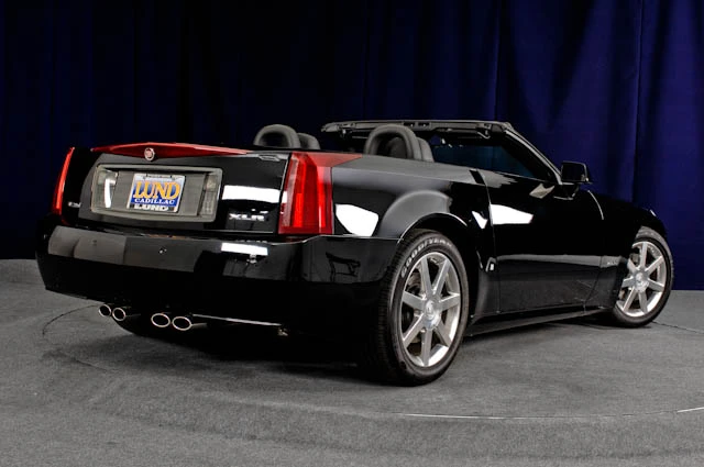 2008 Cadillac XLR - Image 2 of 4