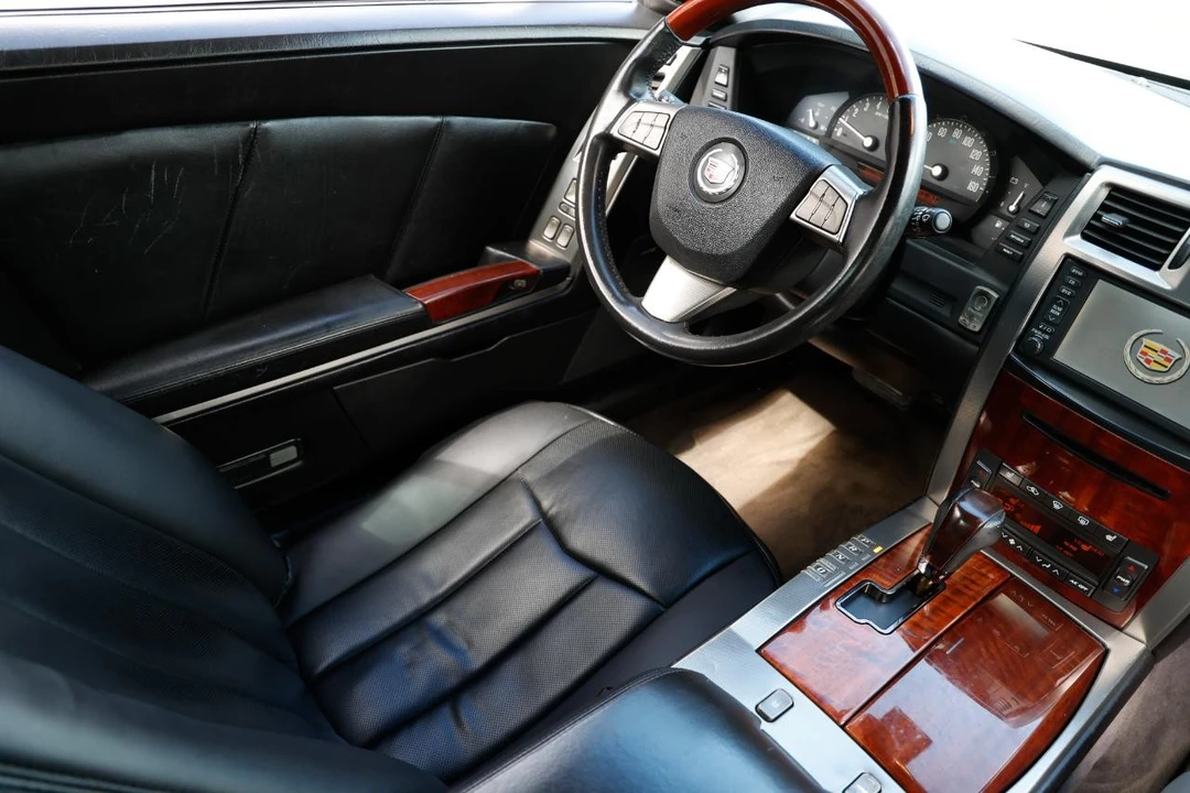 2008 Cadillac XLR - Image 12 of 21