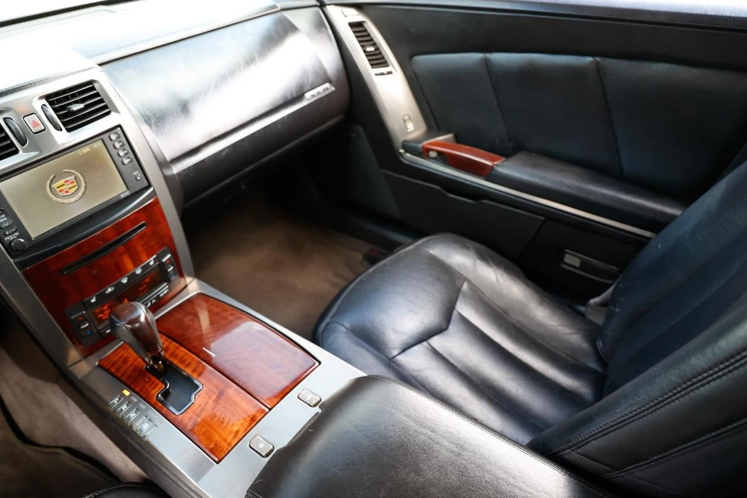 2008 Cadillac XLR - Image 14 of 21