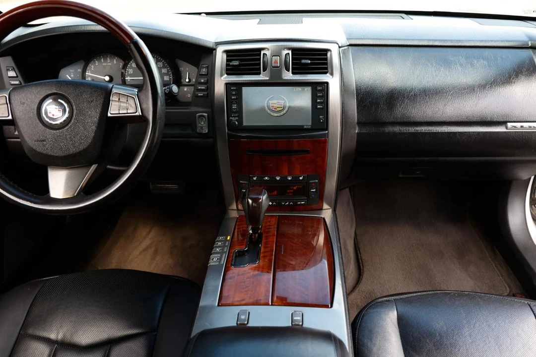 2008 Cadillac XLR - Image 2 of 21