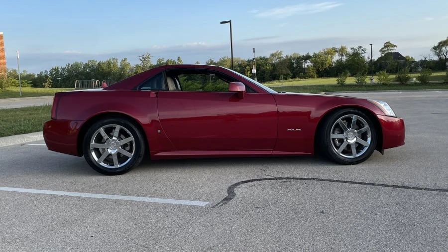 2008 Cadillac XLR - Image 8 of 15