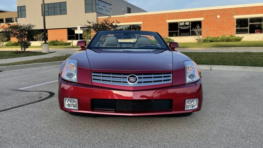 2008 Cadillac XLR - Image 9 of 15