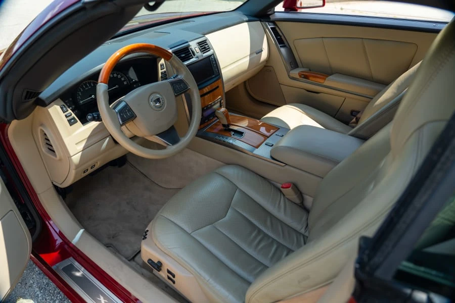 2008 Cadillac XLR - Image 12 of 21