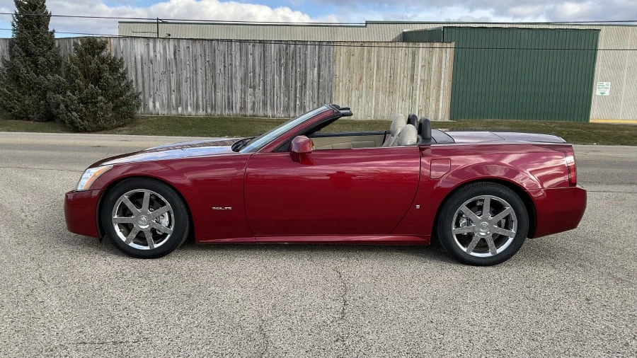 2008 Cadillac XLR - Image 2 of 13