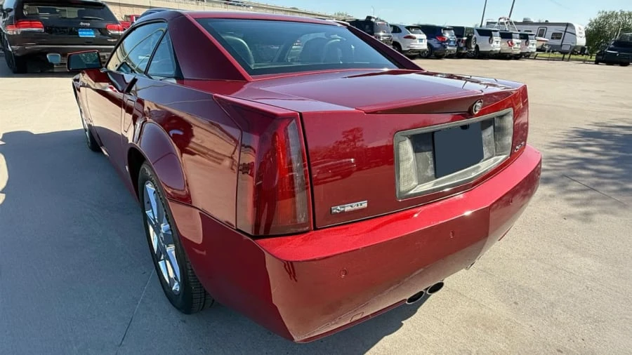 2008 Cadillac XLR - Image 10 of 23