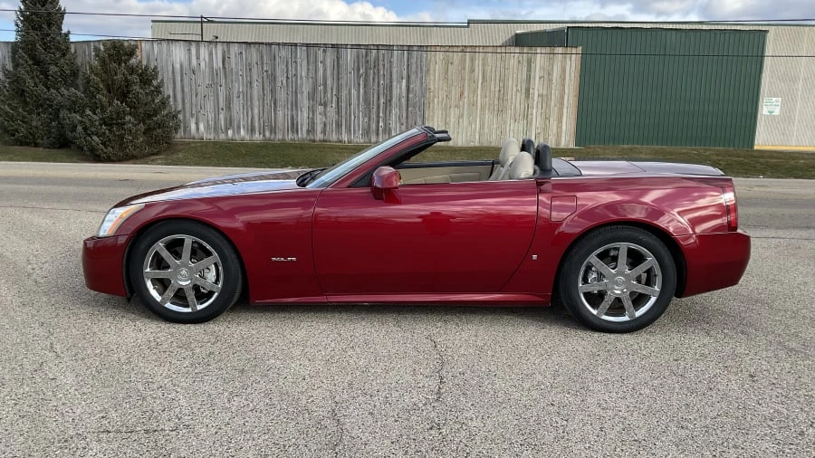 2008 Cadillac XLR - Image 2 of 13