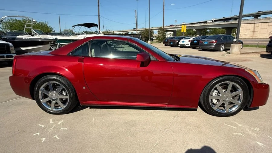 2008 Cadillac XLR - Image 9 of 23