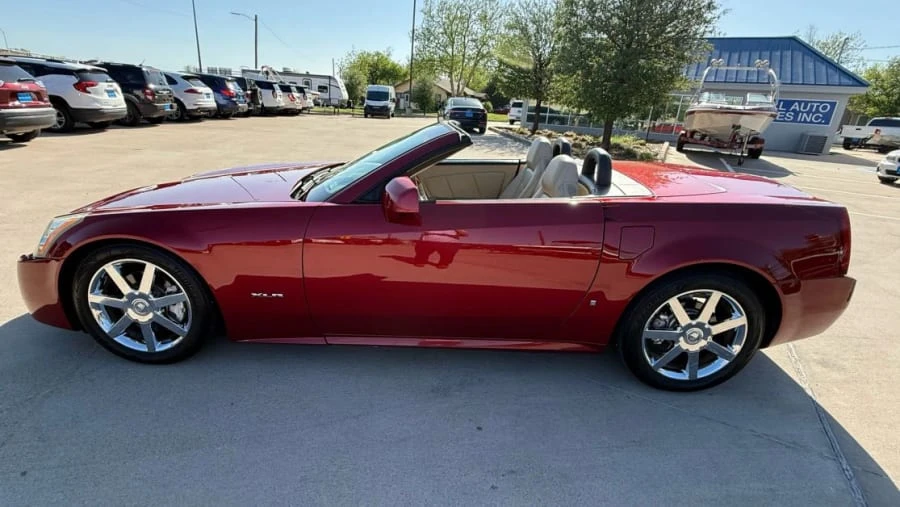 2008 Cadillac XLR - Image 13 of 23
