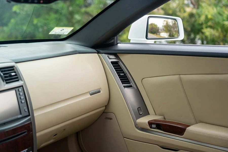 2008 Cadillac XLR - Image 21 of 31