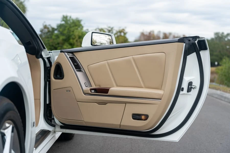2008 Cadillac XLR - Image 25 of 31