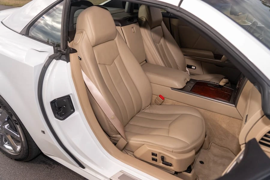 2008 Cadillac XLR - Image 28 of 31