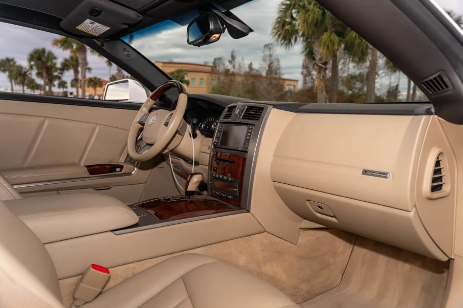 2008 Cadillac XLR - Image 17 of 31