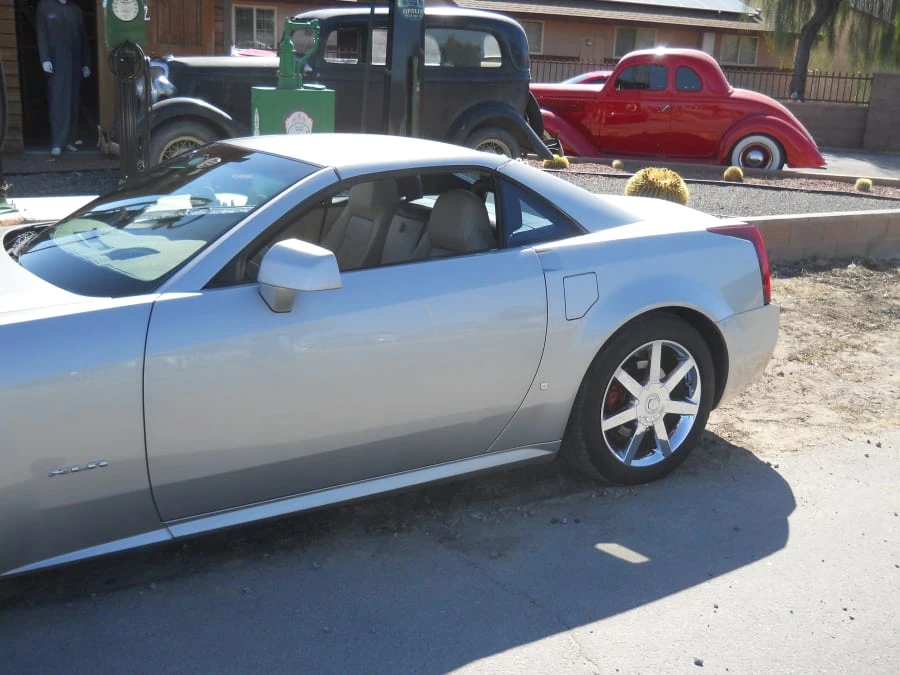 2008 Cadillac XLR - Image 5 of 11