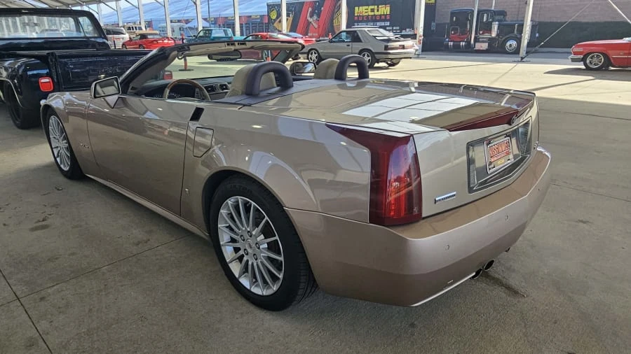 2008 Cadillac XLR - Image 16 of 31