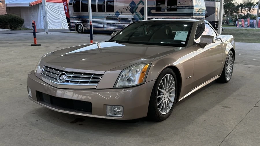 2008 Cadillac XLR - Image 10 of 31