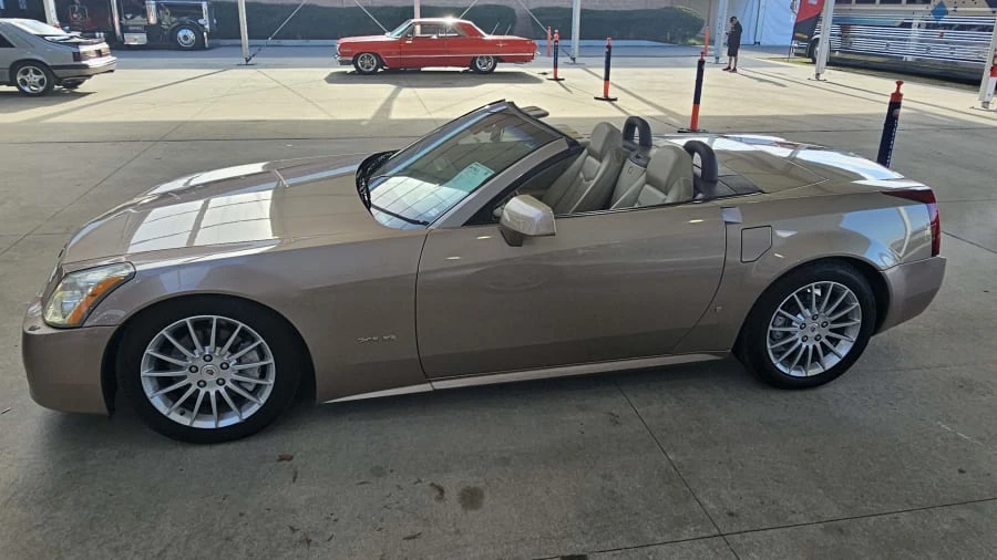 2008 Cadillac XLR - Image 18 of 31
