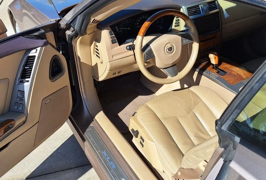2008 Cadillac XLR - Image 23 of 31
