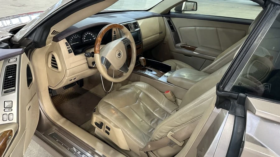 2008 Cadillac XLR - Image 20 of 31